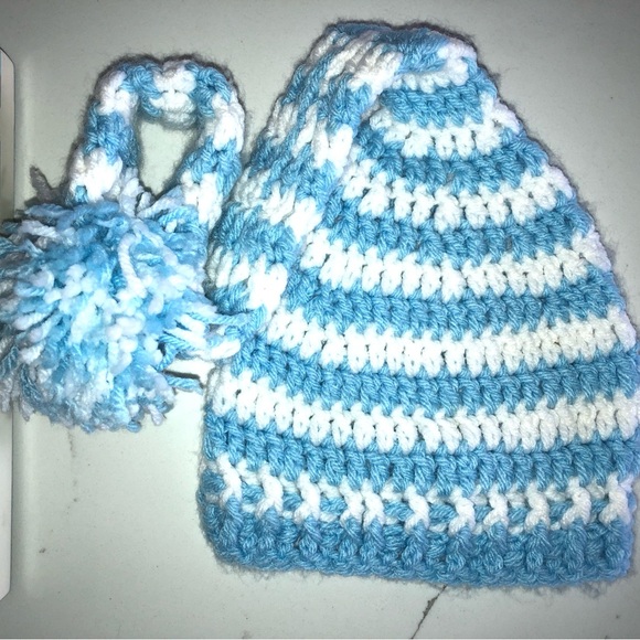 Picture Frame & Handmade Baby Hat Set - Picture 4 of 5